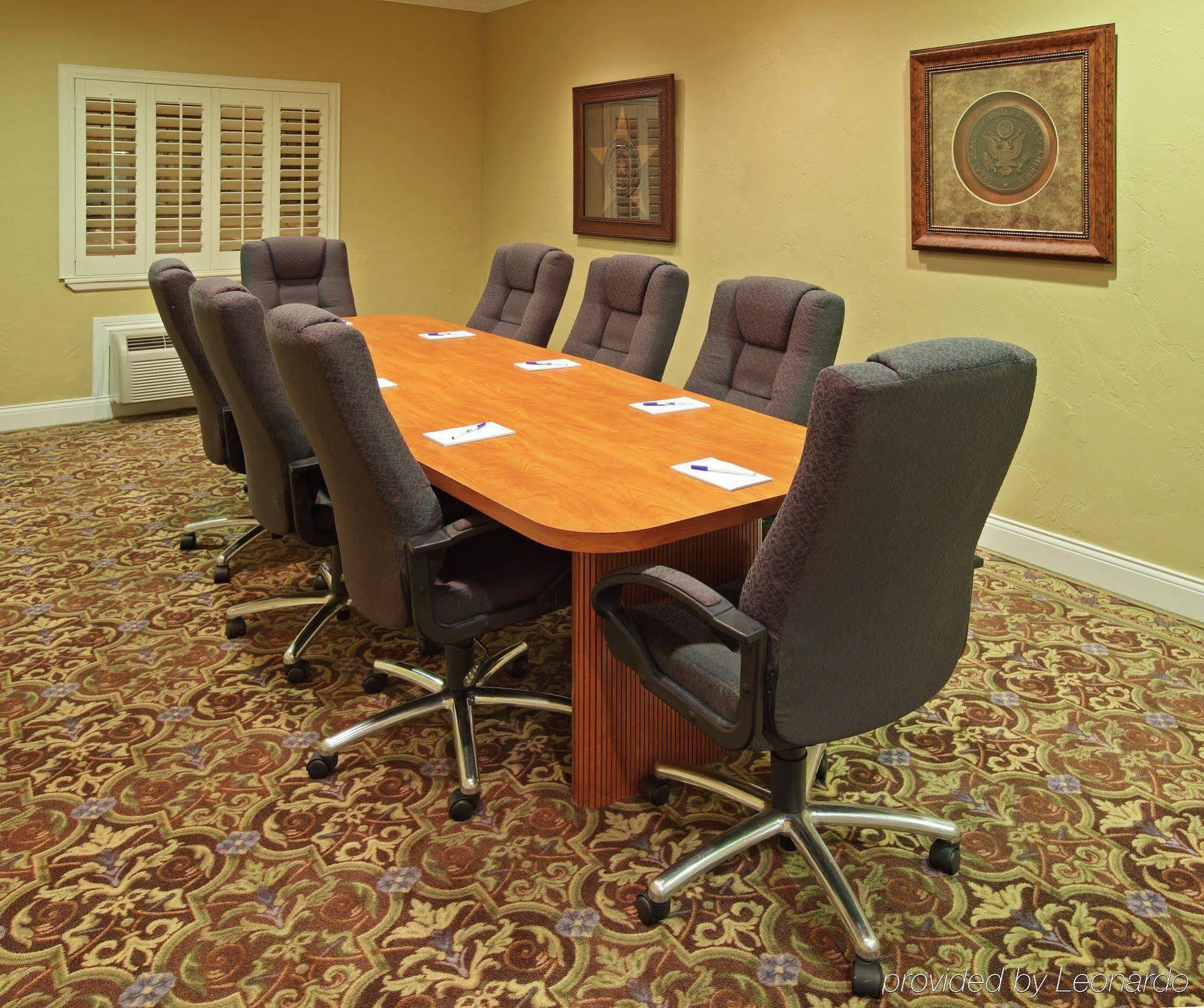 Holiday Inn Express Hotel & Suites Greenville By Ihg Экстерьер фото