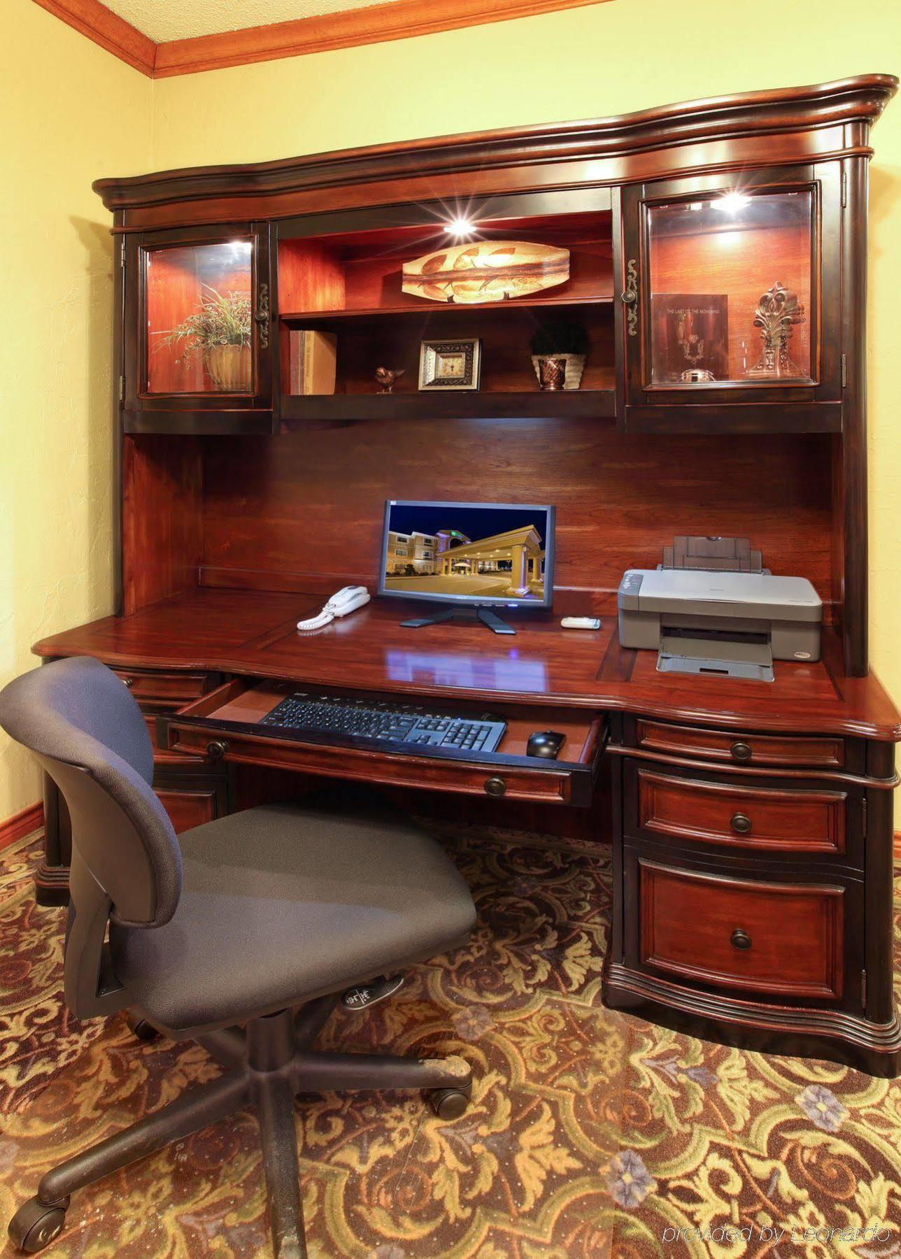 Holiday Inn Express Hotel & Suites Greenville By Ihg Экстерьер фото
