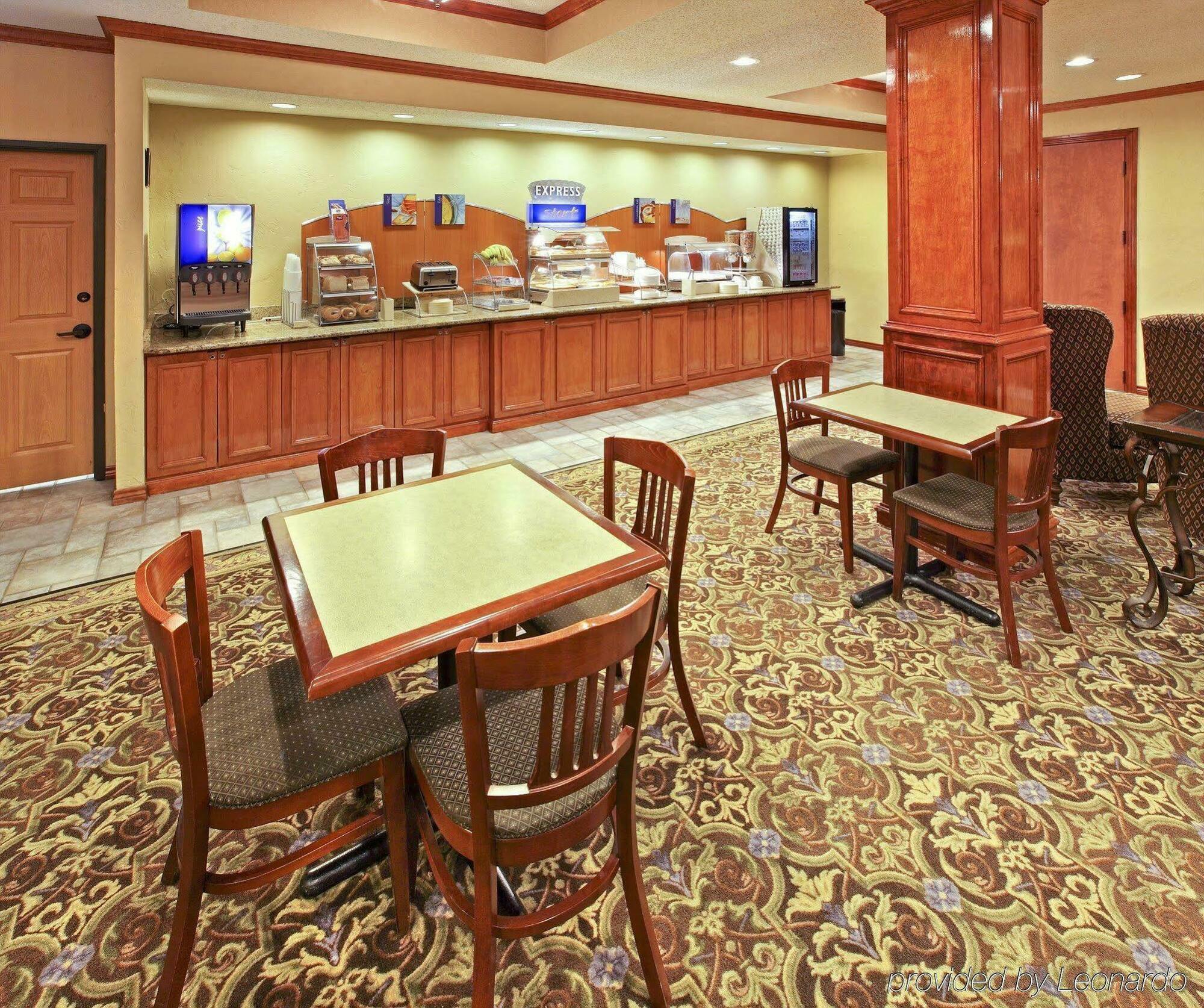 Holiday Inn Express Hotel & Suites Greenville By Ihg Экстерьер фото